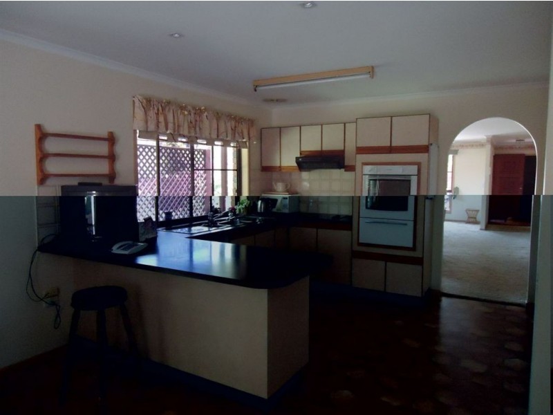 52 Ocean View Dr, Mooloolaba QLD 4557