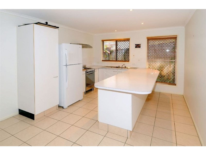 2/44 Toorumbee Drive, Mooloolaba QLD 4557