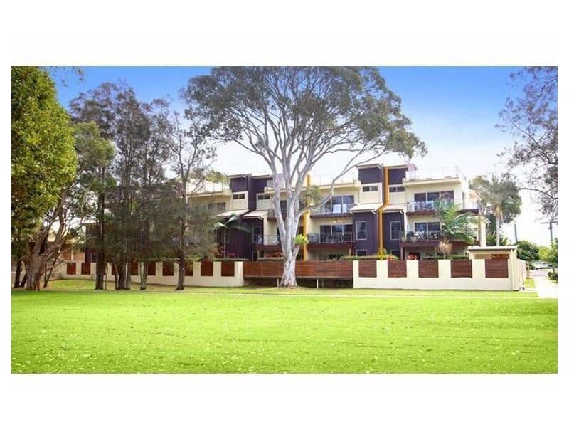 2/3 Bradman Avenue, Maroochydore QLD 4558
