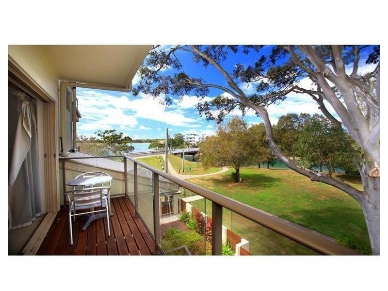 2/3 Bradman Avenue, Maroochydore QLD 4558
