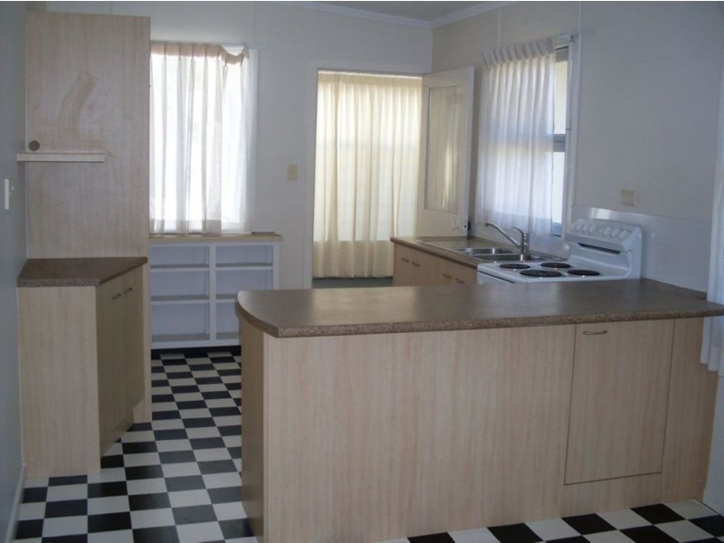 1/5 Yorlambu Pde, Maroochydore QLD 4558