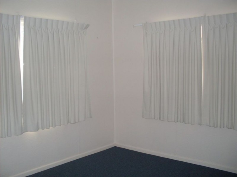 1/5 Yorlambu Pde, Maroochydore QLD 4558