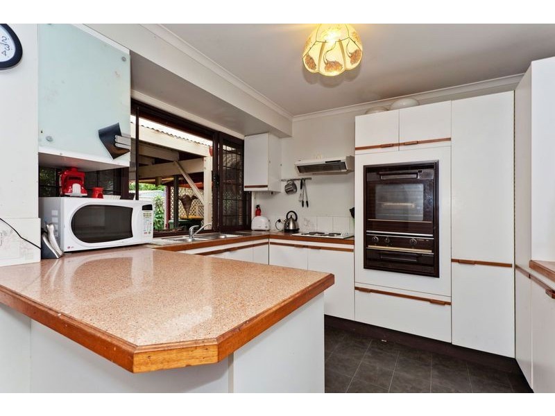 32 Lowanna Drive, Buddina QLD 4575