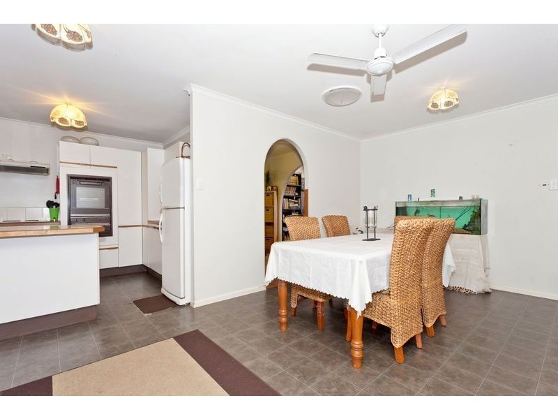 32 Lowanna Drive, Buddina QLD 4575