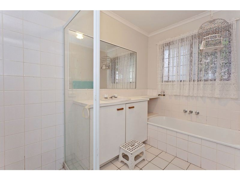 32 Lowanna Drive, Buddina QLD 4575