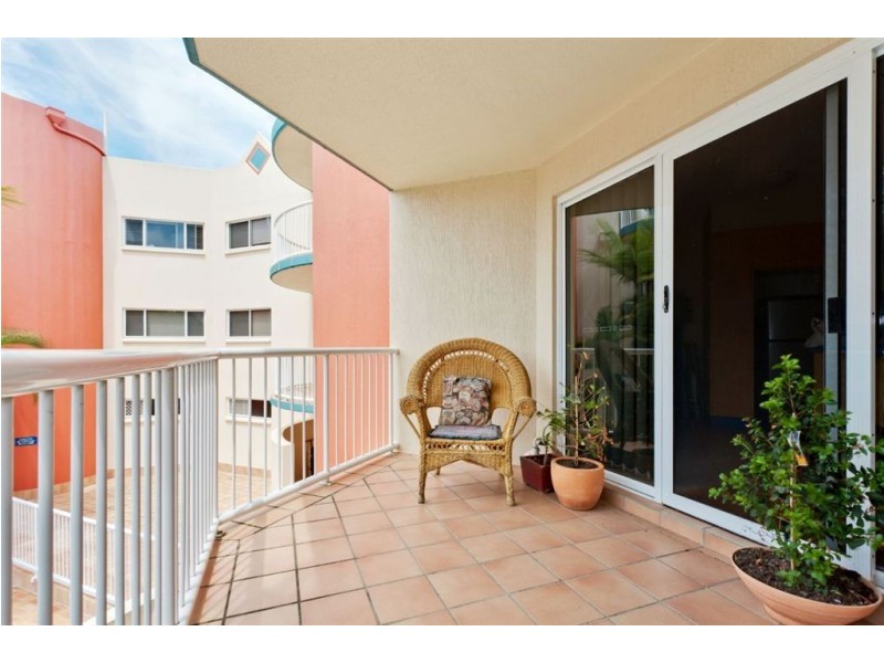 8/12 Memorial Avenue, Maroochydore QLD 4558