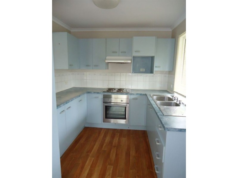 2 Kallay St, Pacific Paradise QLD 4564