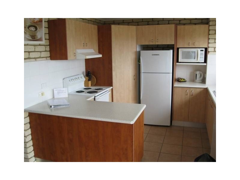 9/11 Barooga Cres, Mooloolaba QLD 4557