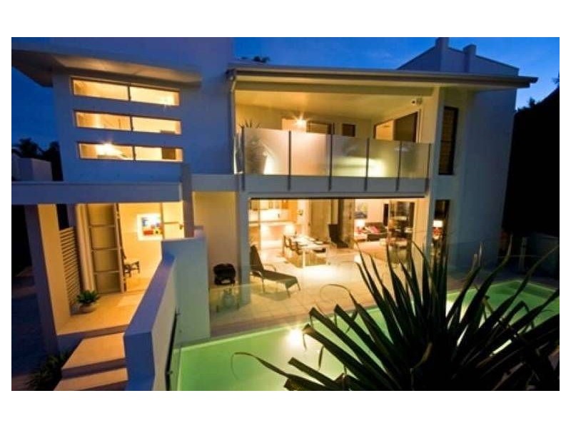 28 Admiralty Dr, Alexandra Headland QLD 4572