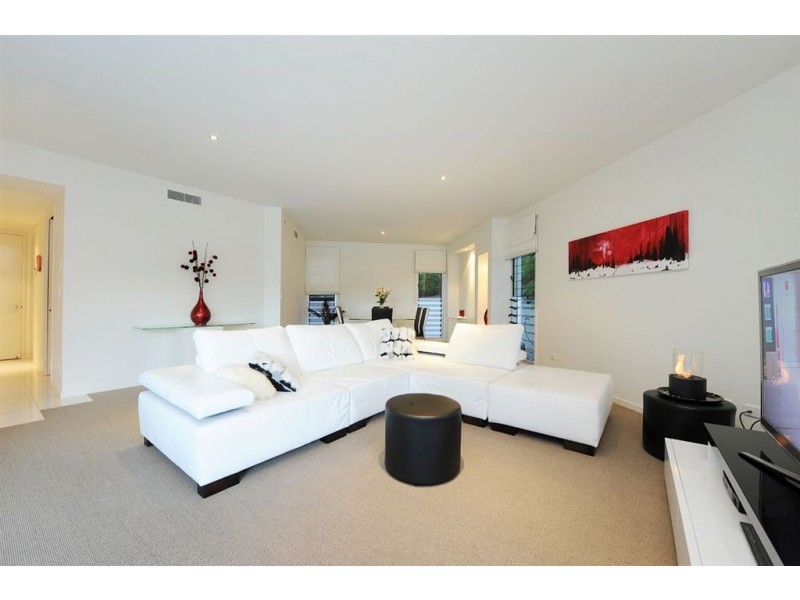 28 Admiralty Dr, Alexandra Headland QLD 4572