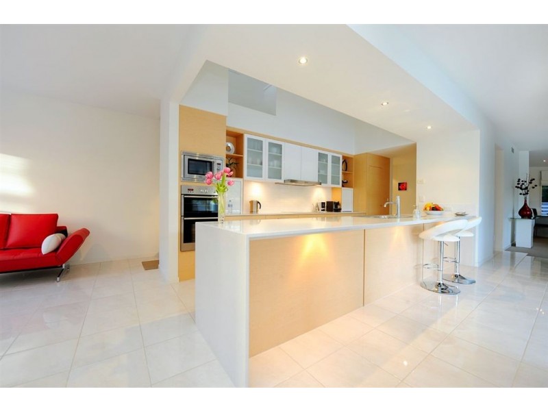 28 Admiralty Dr, Alexandra Headland QLD 4572