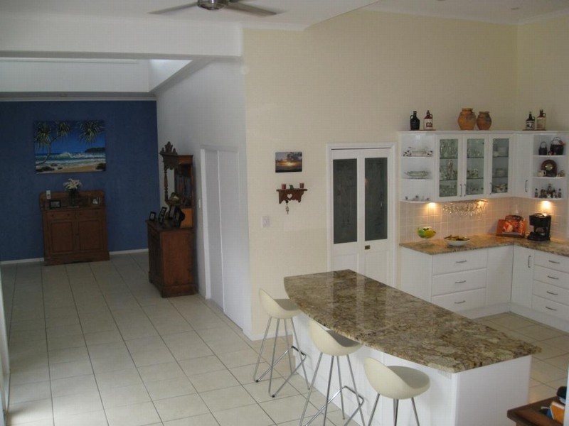 7 Aquarius Place, Alexandra Headland QLD 4572