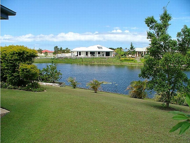 30 Wallaby Circuit, Pelican Waters QLD 4551