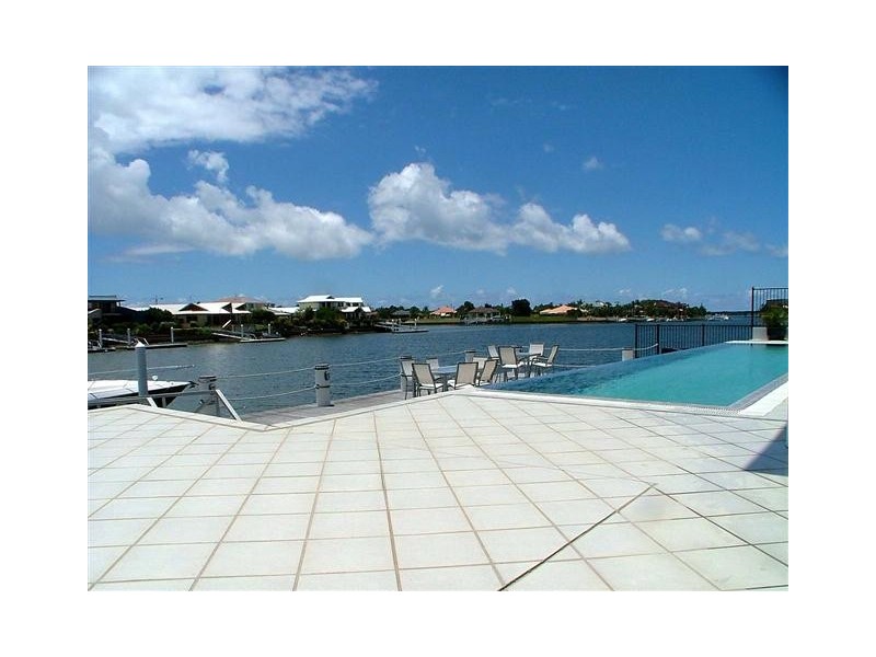 6/1 Raptor Place, Pelican Waters QLD 4551