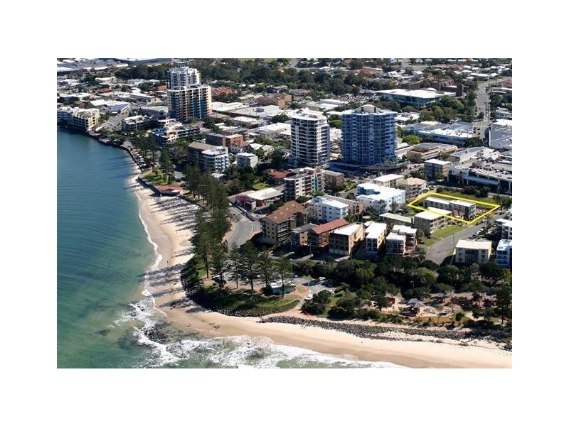 2/4 Latona Avenue, Caloundra QLD 4551