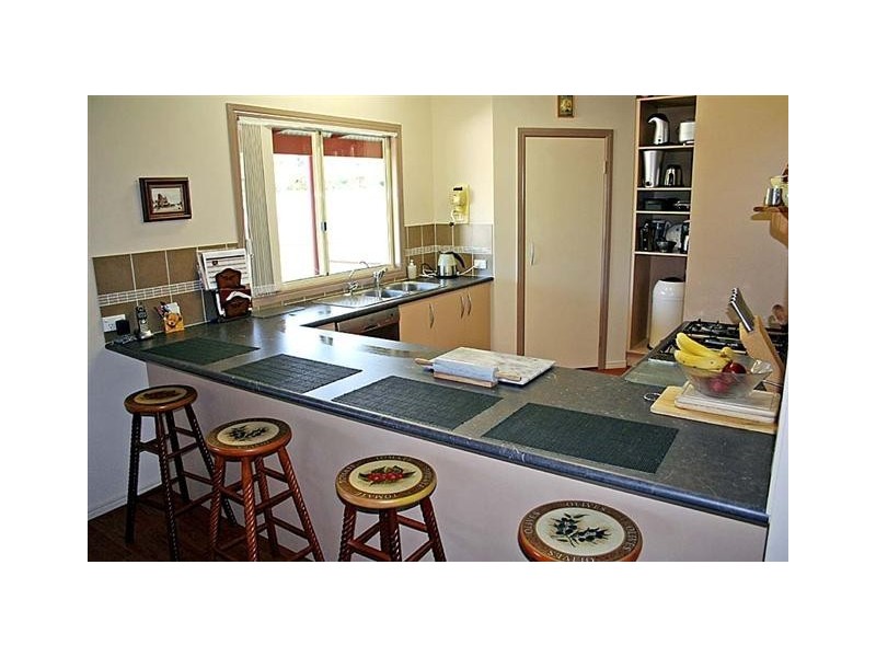 21 Endeavour Dr, Cooloola Cove QLD 4580