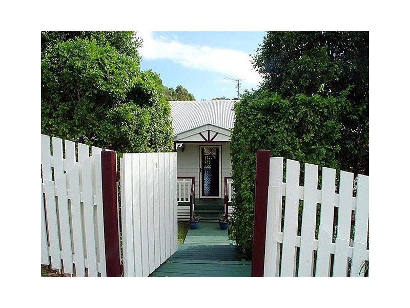 1 Stradbroke Drive, Little Mountain QLD 4551