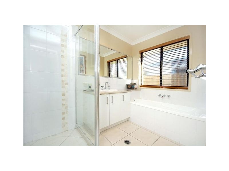 7 Gumview Place, Little Mountain QLD 4551