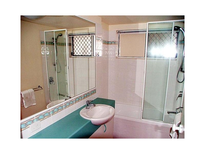 11/8 Golden Beach Esp, Caloundra QLD 4551