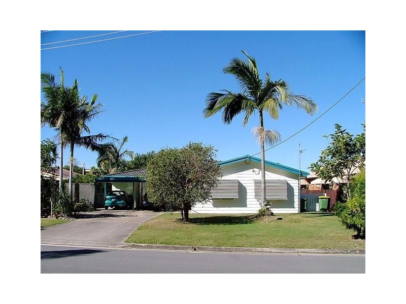 2/9 Hankinson Street, Caloundra QLD 4551