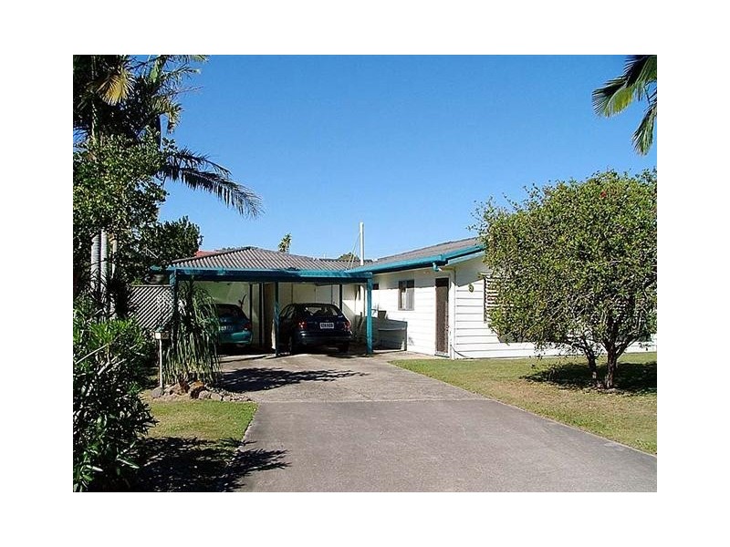 2/9 Hankinson Street, Caloundra QLD 4551