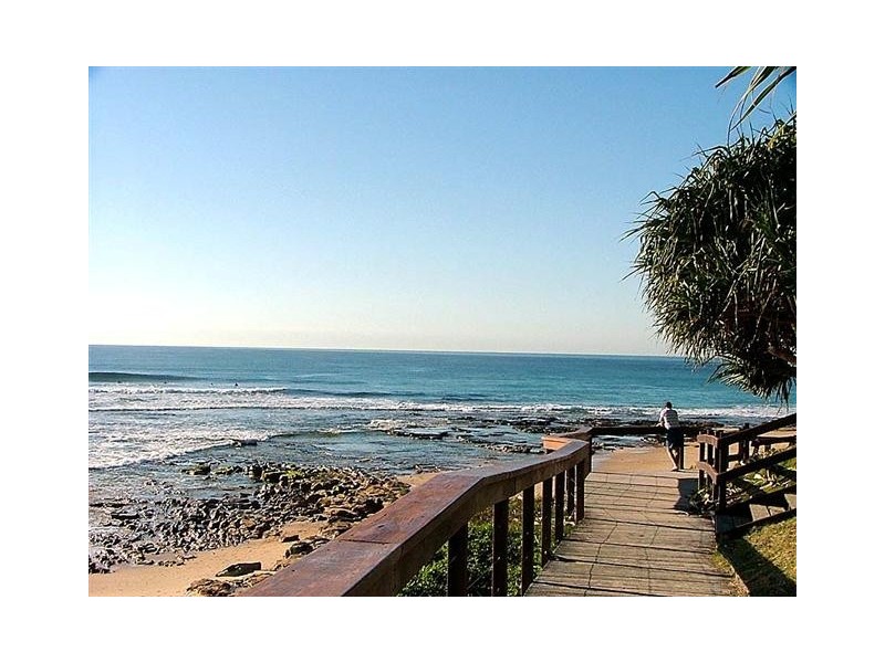 18 Coonowrin Street, Battery Hill QLD 4551