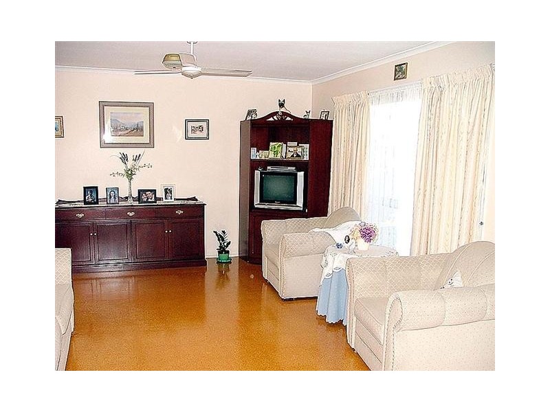 18 Coonowrin Street, Battery Hill QLD 4551