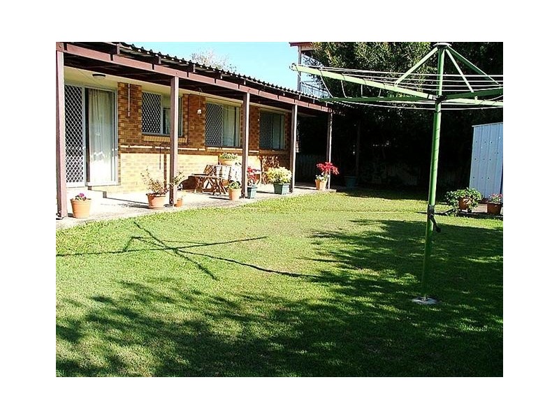 18 Coonowrin Street, Battery Hill QLD 4551