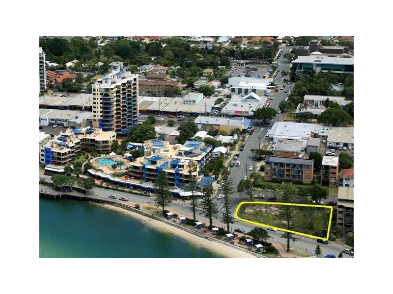 33 Bulcock Beach Esplanade, Caloundra QLD 4551