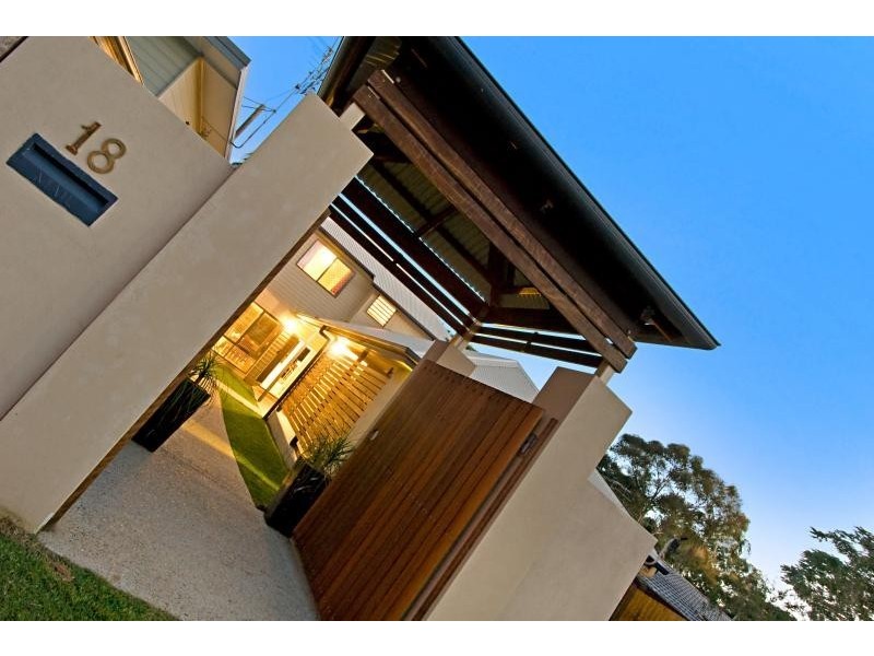 18 Macdonald Street, Dicky Beach QLD 4551