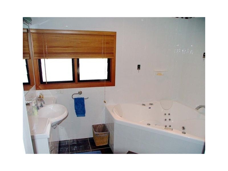 40 Roderick Street, Moffat Beach QLD 4551