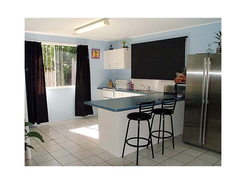 52 Roderick St, Caloundra QLD 4551