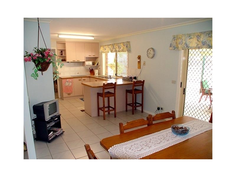 17 Flamingo St, Little Mountain QLD 4551