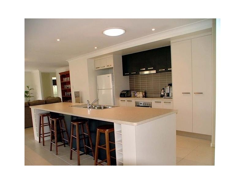 17 Sovereign Circuit, Pelican Waters QLD 4551