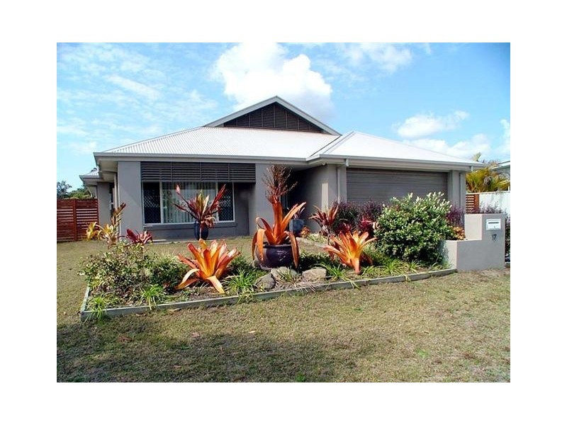 17 Sovereign Circuit, Pelican Waters QLD 4551