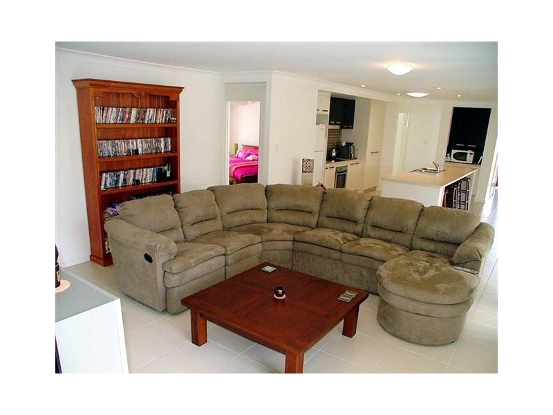 17 Sovereign Circuit, Pelican Waters QLD 4551