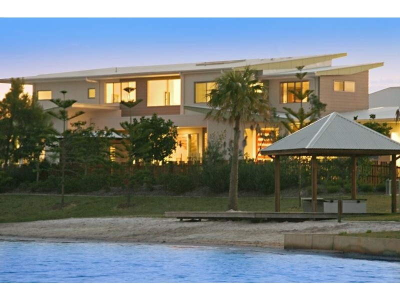 21 Bellanboe Circuit, Pelican Waters QLD 4551