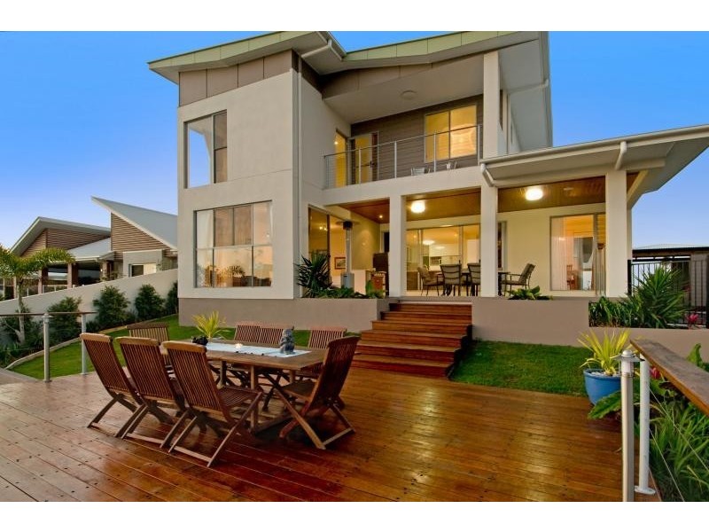 21 Bellanboe Circuit, Pelican Waters QLD 4551