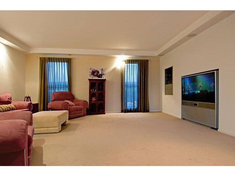 21 Bellanboe Circuit, Pelican Waters QLD 4551