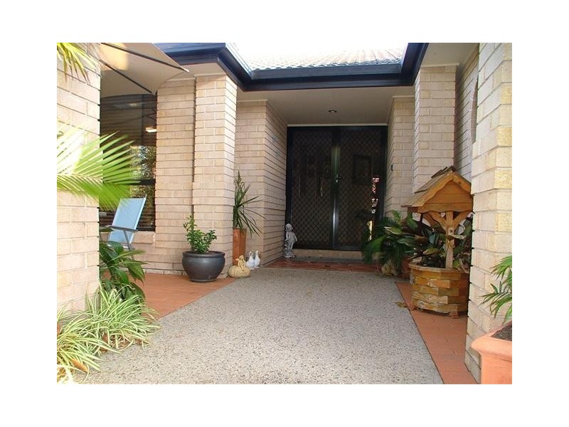 13 Investigator Place, Pelican Waters QLD 4551