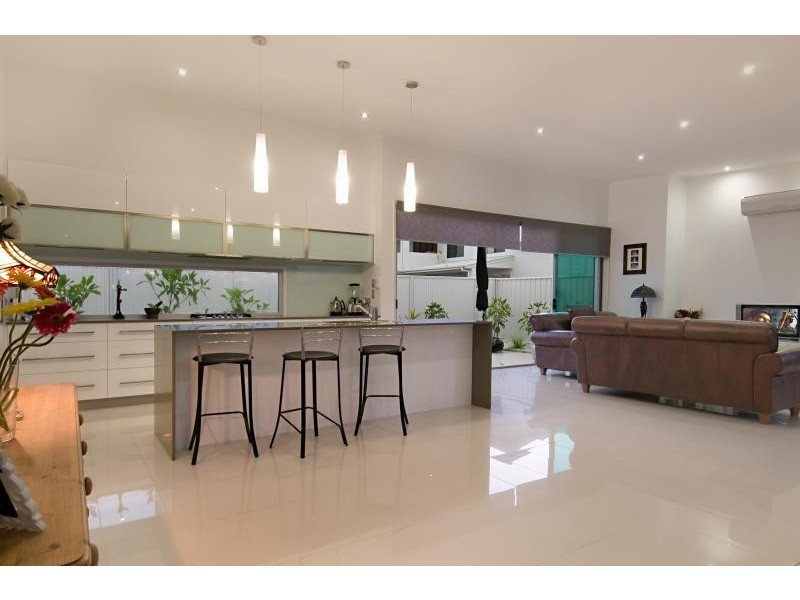 37 Westholme Cct, Pelican Waters QLD 4551