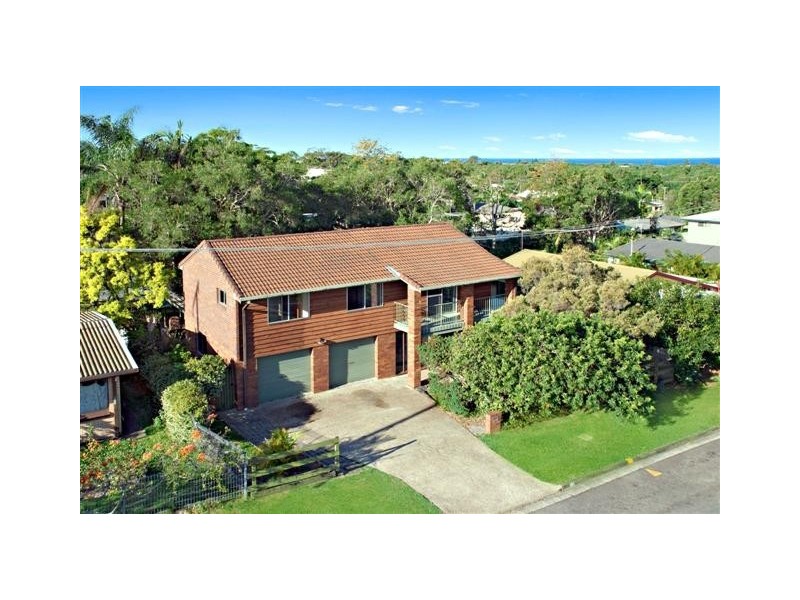 19 Trundle St, Dicky Beach QLD 4551