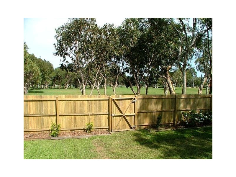 1 Barinya Court, Currimundi QLD 4551