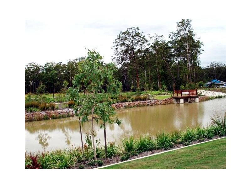 4 Woodgrove Boulevard, Beerwah QLD 4519