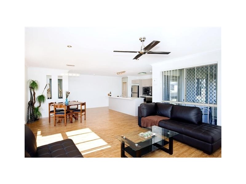 11 Usher Blvd, Beerwah QLD 4519