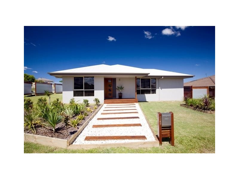 11 Usher Blvd, Beerwah QLD 4519