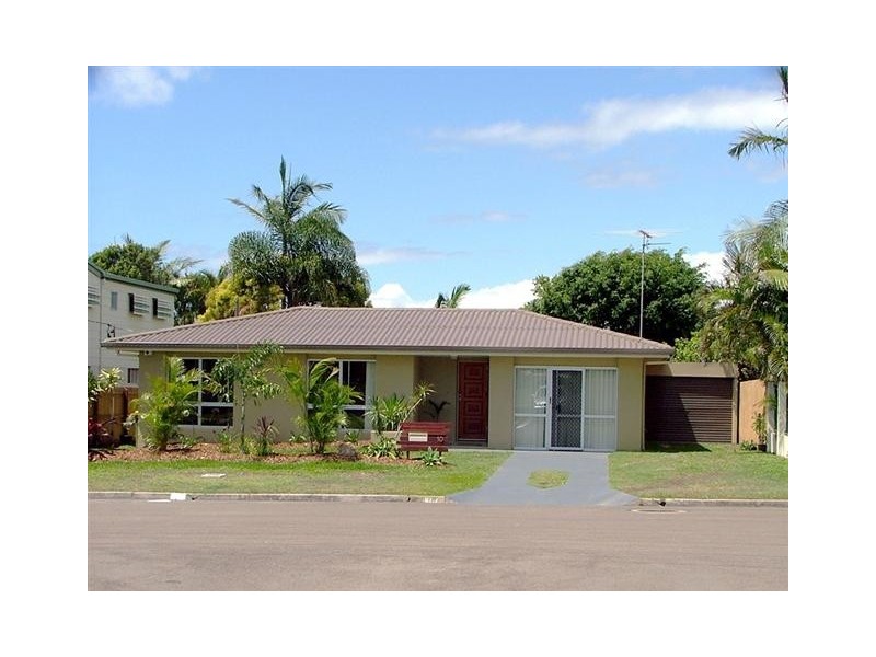 10 Kumala St, Battery Hill QLD 4551