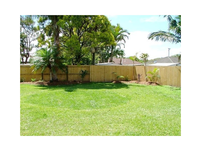 10 Kumala St, Battery Hill QLD 4551