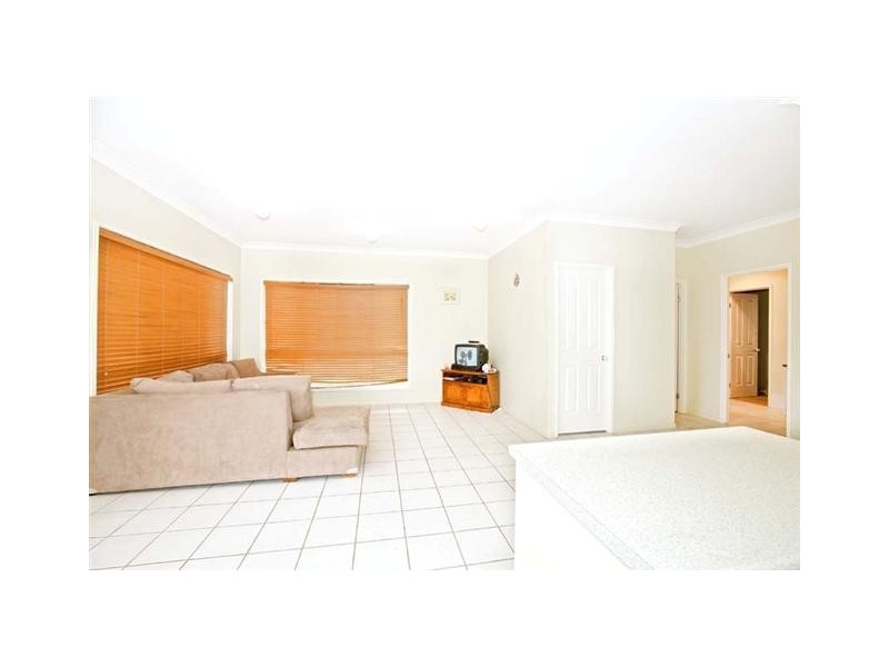 13 Mowburra Pl, Caloundra West QLD 4551