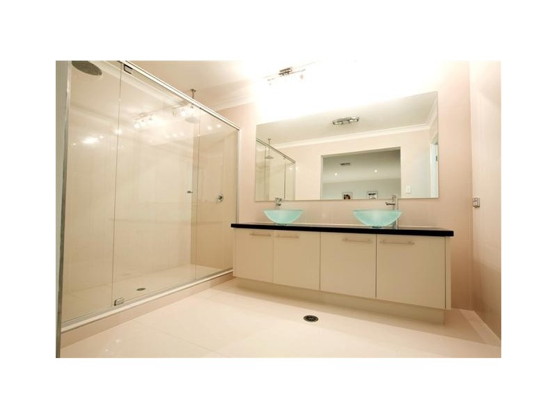 11 Cutter St, Wurtulla QLD 4575